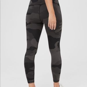 Aerie Move Camo Leggings Sz M